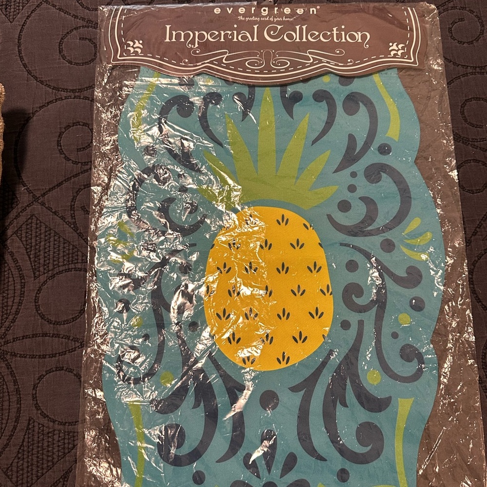 NWT Evergreen Imperial Collection Pineapple Garden Flag - Turquoise & Yellow